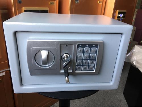 保險櫃新款防火小型全鋼私人家用電子密碼保險箱外貿貨源可定製款