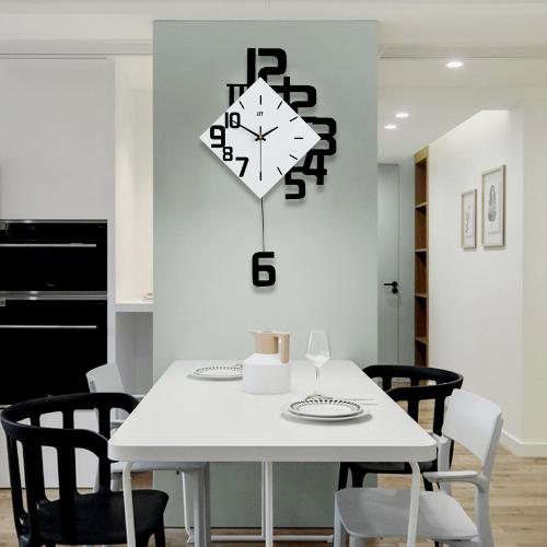掛鐘客廳創意鐘錶免打孔家用時尚時鐘掛牆簡約大氣石英個性裝飾鍾